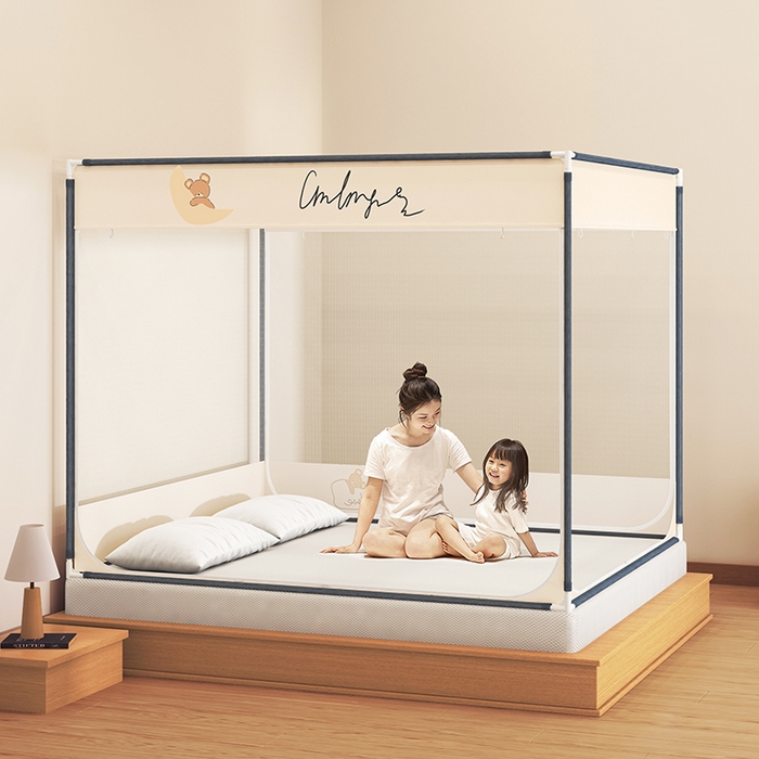 91家纺网 家纺一手货源 找家纺 青竹苑 2025新款三门大版上下布印花外穿坐床蚊帐床笠式防摔方帐 憨睡熊