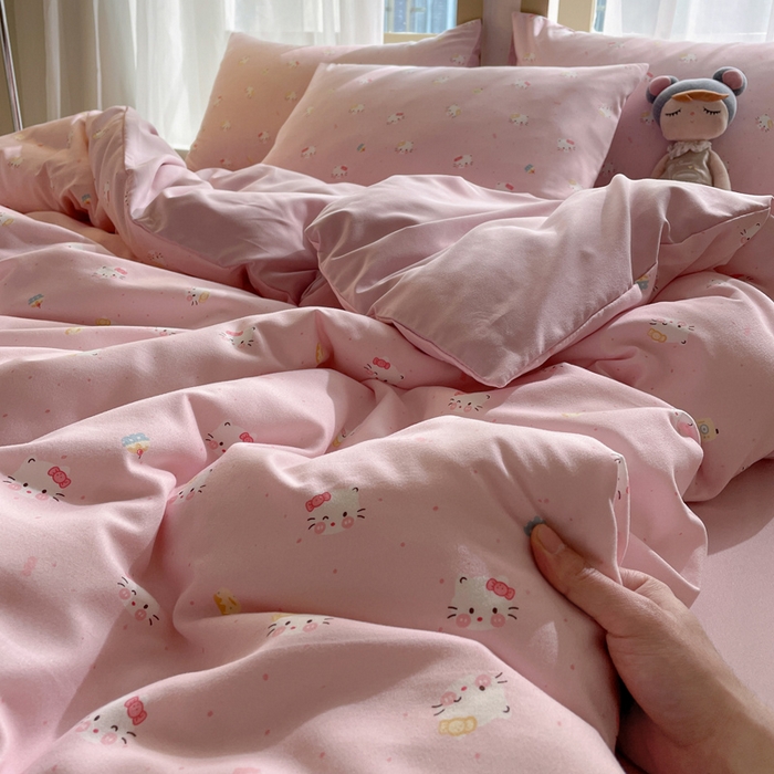 91家纺网 家纺一手货源 找家纺 仟网汇 2025新款针织双层纱AB版四件套 萌萌小猫