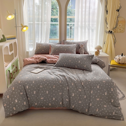 91家纺网 家纺一手货源 找家纺 仟网汇 2025新款针织双层纱AB版四件套 花枝熊