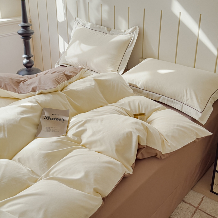91家纺网 家纺一手货源 找家纺 锦彩 2025新款40长绒棉酒店宾馆民宿学生三件套正宗13372双拼纯色全棉四件套（可定制）奶昔白-摩卡