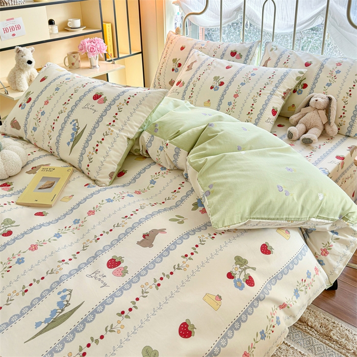 91家纺网 家纺一手货源 找家纺 名兮家居 2025年新款13372全棉印花四件套-卡通系列 草莓兔兔