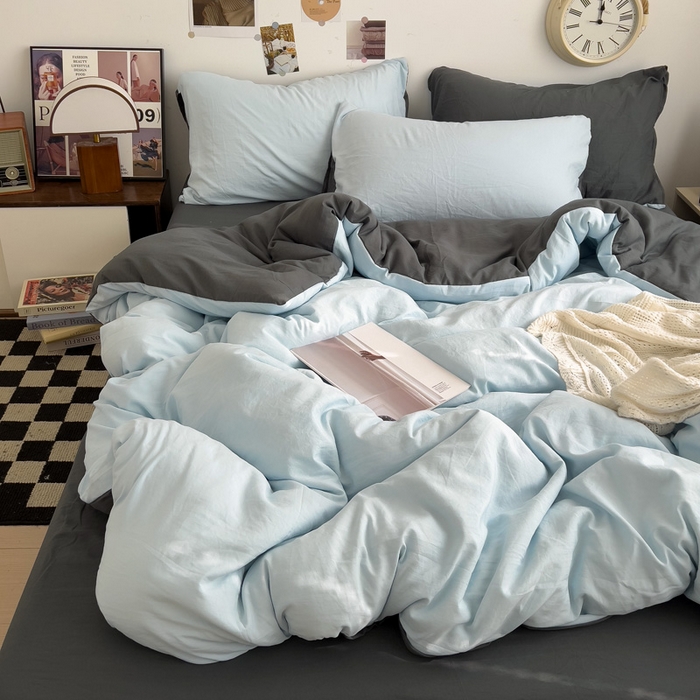 91家纺网 家纺一手货源 找家纺 花伞家居 2025新款纯色拼色柔软亲肤水洗棉简约四件套   奶蓝+深灰