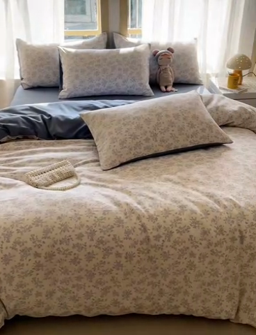 91家纺网 家纺一手货源 找家纺 仟网汇 2025新款针织双层纱AB版四件套 半夏-蓝