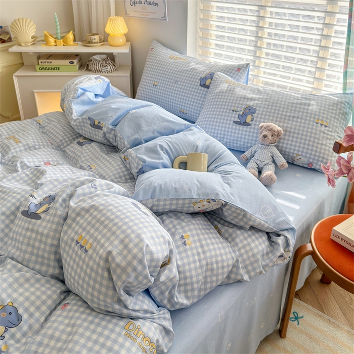 91家纺网 家纺一手货源 找家纺 名兮家居 2025年新款13372全棉印花四件套-卡通系列 格子恐龙