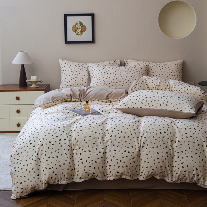 91家纺网 家纺一手货源 找家纺 利禾家纺 2025新款针织天竺棉水洗棉四件套被套学生宿舍三件套床单款 豹纹咖