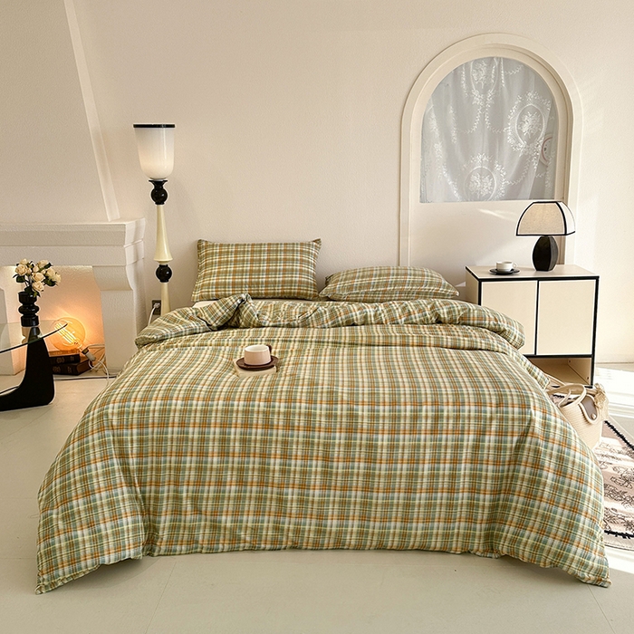 91家纺网 家纺一手货源 找家纺 优迈 2025新款ins风亲肤卡通条格印花水洗棉系列四件套 日系橄榄格