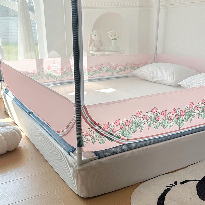 91家纺网 家纺一手货源 找家纺 青竹苑 2025新款三门大版上下布印花外穿坐床蚊帐床笠式防摔方帐 花丛兔兔