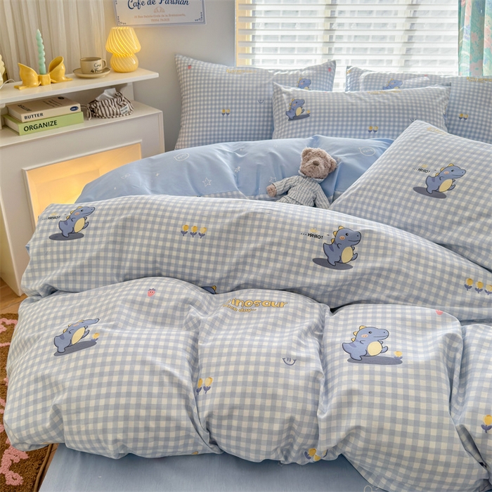 91家纺网 家纺一手货源 找家纺 名兮家居 2025年新款13372全棉印花四件套-卡通系列 格子恐龙