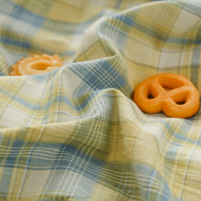 91家纺网 家纺一手货源 找家纺 柠萌家居 2025新款无印风全棉色织A类母婴级纯棉水洗棉床单 简爱黄格