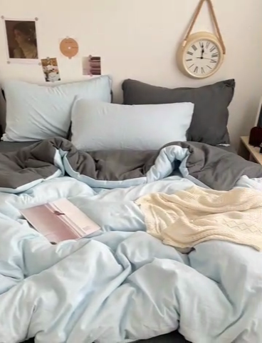 91家纺网 家纺一手货源 找家纺 花伞家居 2025新款纯色拼色柔软亲肤水洗棉简约四件套   奶蓝+深灰