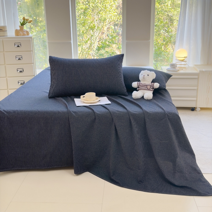 91家纺网 家纺一手货源 找家纺 柠萌家居 2025新款无印风全棉色织A类母婴级纯棉水洗棉床单 黑极细条