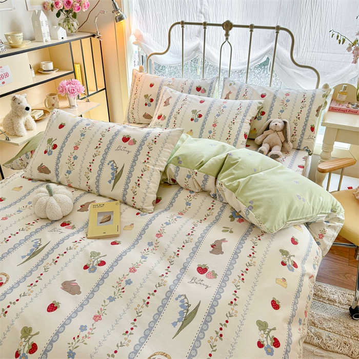 91家纺网 家纺一手货源 找家纺 名兮家居 2025年新款13372全棉印花四件套-卡通系列 草莓兔兔