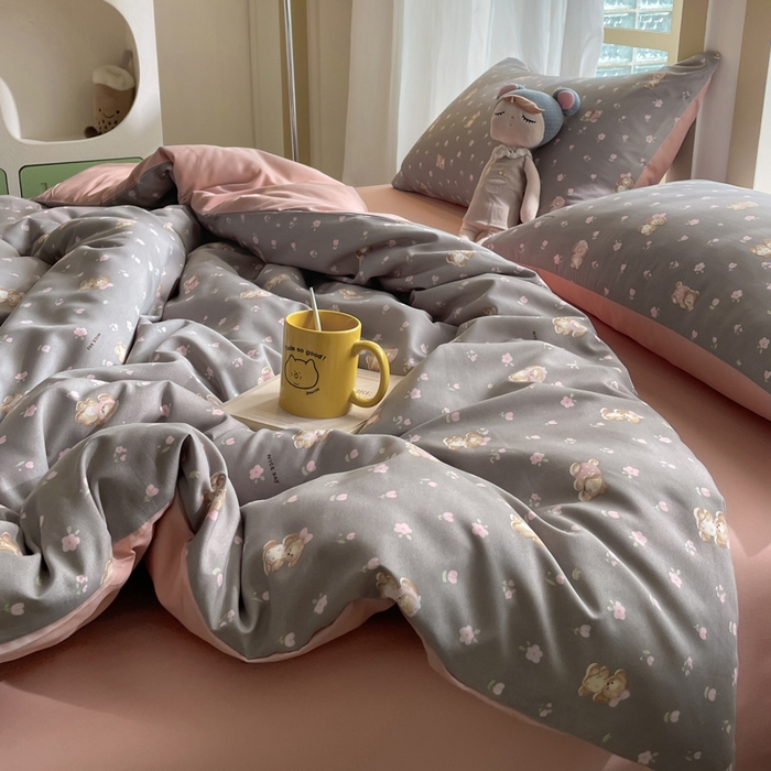 91家纺网 家纺一手货源 找家纺 仟网汇 2025新款针织双层纱AB版四件套 花枝熊