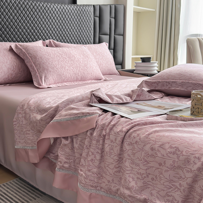 91家纺网 家纺一手货源 找家纺 娇逸家居 2025新款50支印花莱赛尔天丝夏被镂空款花边夏凉被 舒意-粉