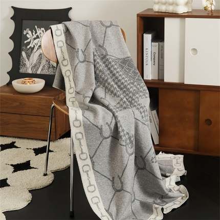 暖绵绵家纺 2025新款兔绒纱系列盖毯披肩毯毯子-霍夫森【最低零售价：135元】 霍夫森-灰色