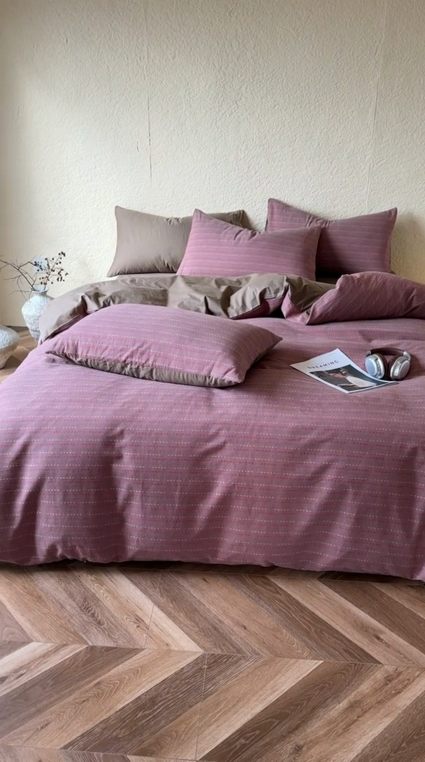 91家纺网 家纺一手货源 找家纺 琪格格纺织 2025新款全棉双层纱色织大提花四件套 时光里-豆沙