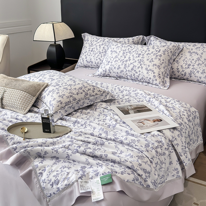 91家纺网 家纺一手货源 找家纺 娇逸家居 2025新款50支印花莱赛尔天丝夏被镂空款花边夏凉被 芊凝-紫