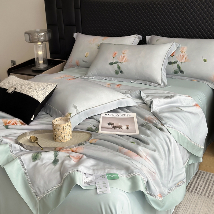 91家纺网 家纺一手货源 找家纺 娇逸家居 2025新款50支印花莱赛尔天丝夏被镂空款花边夏凉被 觅遥