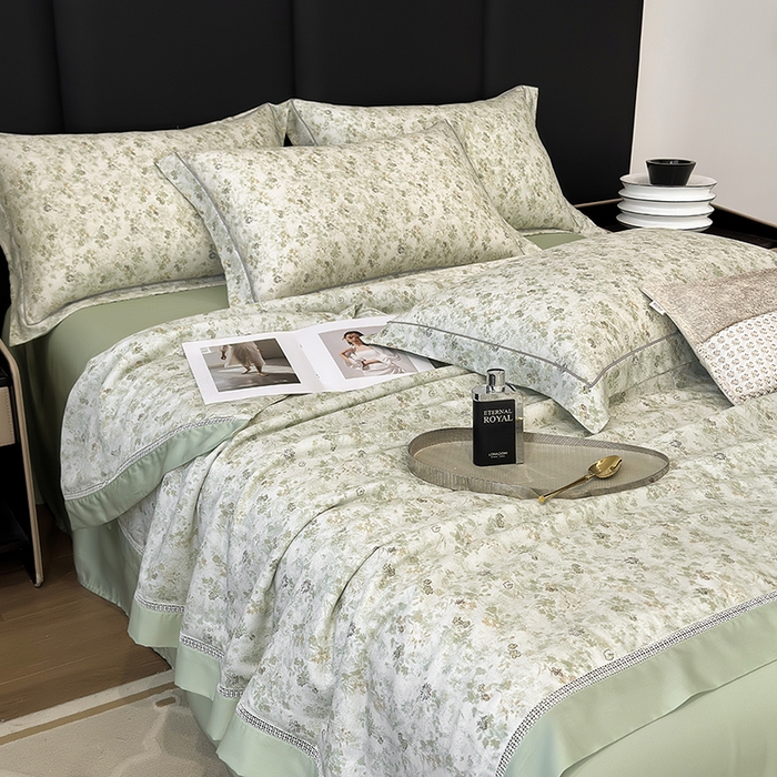 91家纺网 家纺一手货源 找家纺 娇逸家居 2025新款50支印花莱赛尔天丝夏被镂空款花边夏凉被 拾间