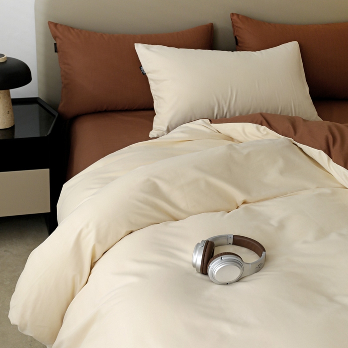 91家纺网 家纺一手货源 找家纺 富馨莱 2025新款60支纯棉纯色双拼四件套 奶白+亚麻咖