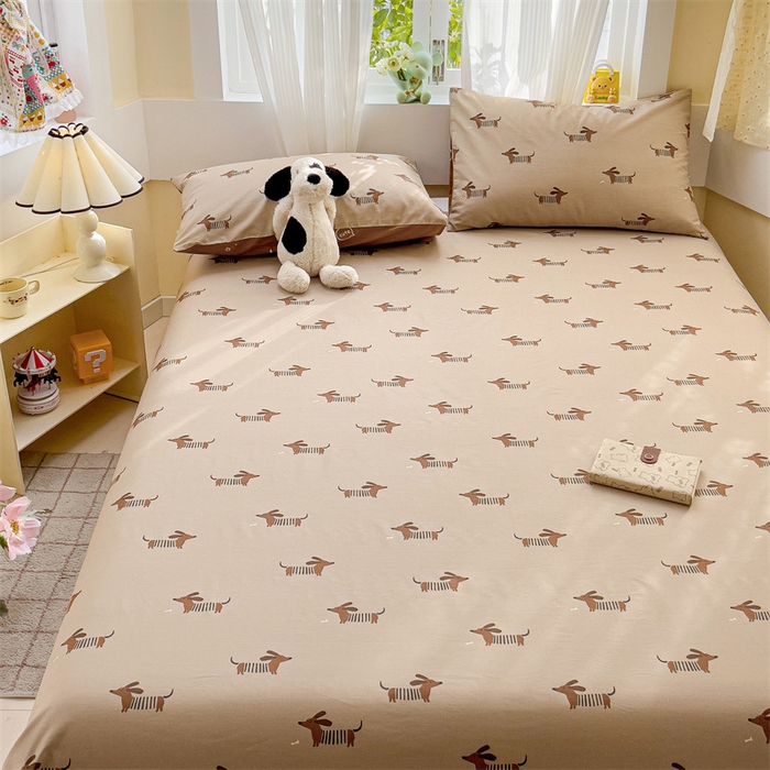 91家纺网 家纺一手货源 找家纺 名兮家居 2025新款13372全棉印花四件套单品系列-单床单 弹簧狗