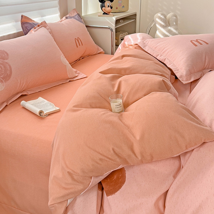 91家纺网 家纺一手货源 找家纺 暖芯优选 2025新款小清新印花全棉磨毛四件套 班尼熊