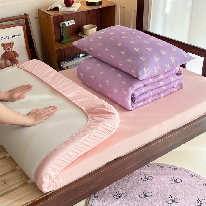 91家纺网 家纺一手货源 找家纺 寻米 2025新款A类全棉双层纱学生三件套 车厘子