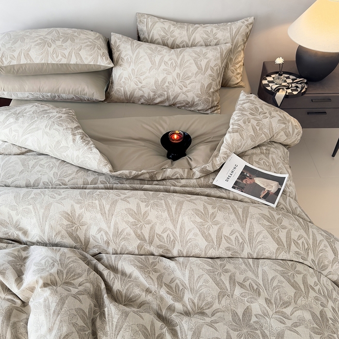 91家纺网 家纺一手货源 找家纺 琪格格纺织 2025新款全棉双层纱色织大提花四件套 花样年华-棕