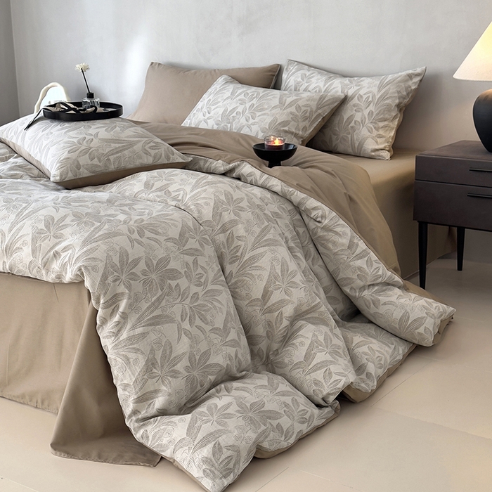 91家纺网 家纺一手货源 找家纺 琪格格纺织 2025新款全棉双层纱色织大提花四件套 花样年华-棕