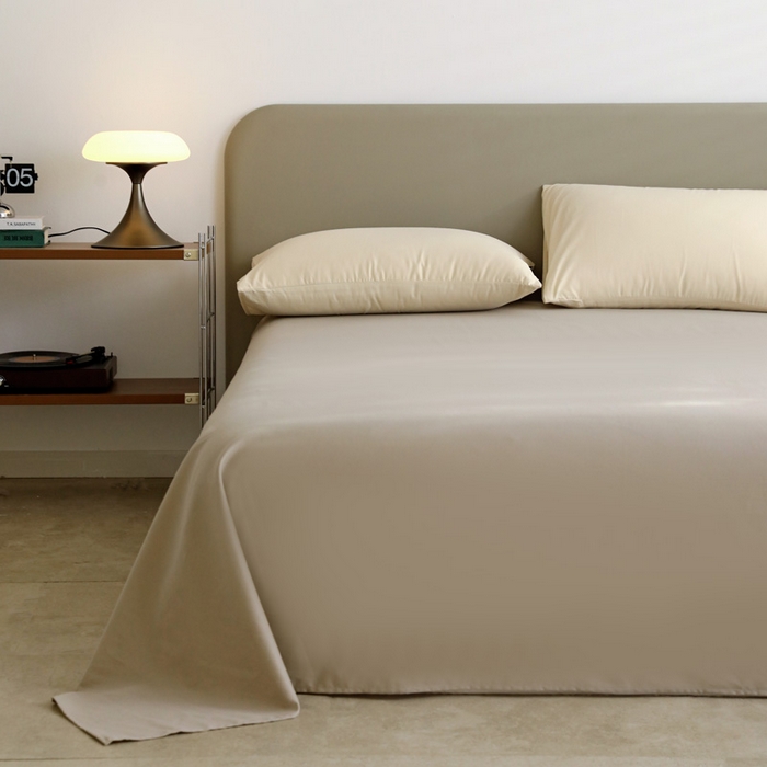 91家纺网 家纺一手货源 找家纺 富馨莱 2025新款60支纯棉纯色双拼四件套 奶白+岩石灰