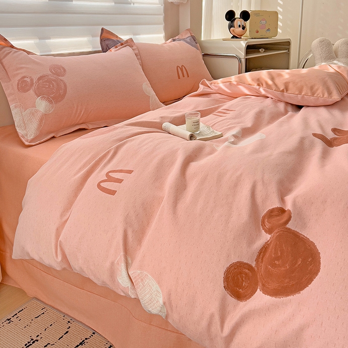 91家纺网 家纺一手货源 找家纺 暖芯优选 2025新款小清新印花全棉磨毛四件套 班尼熊