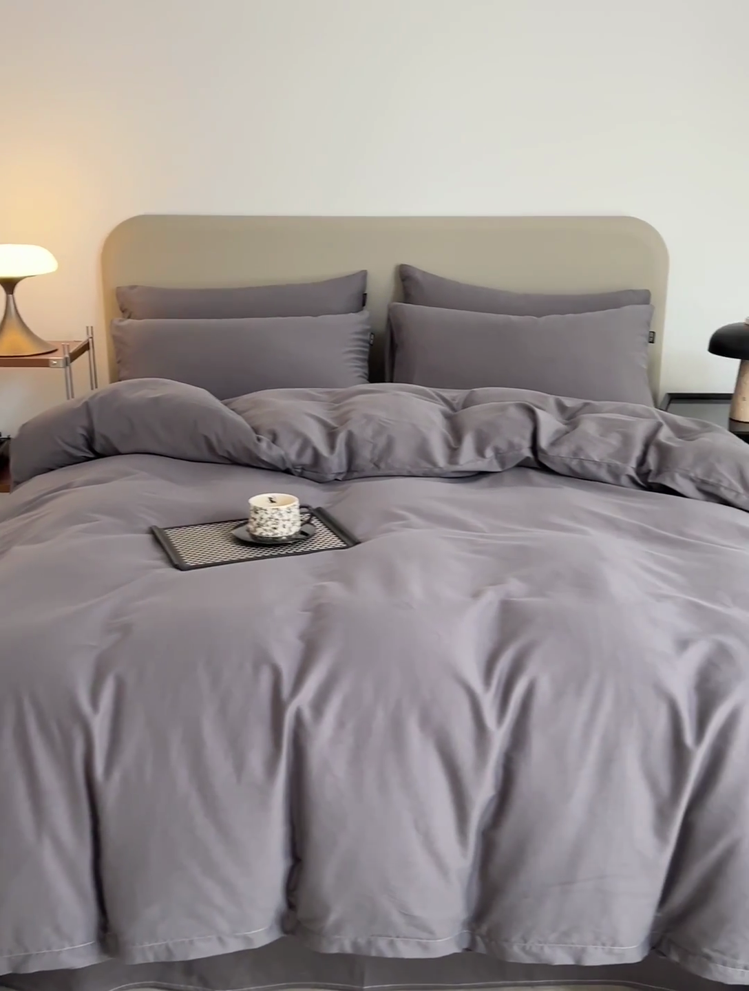 91家纺网 家纺一手货源 找家纺 富馨莱 2025新款60支纯棉纯色双拼四件套 浅灰