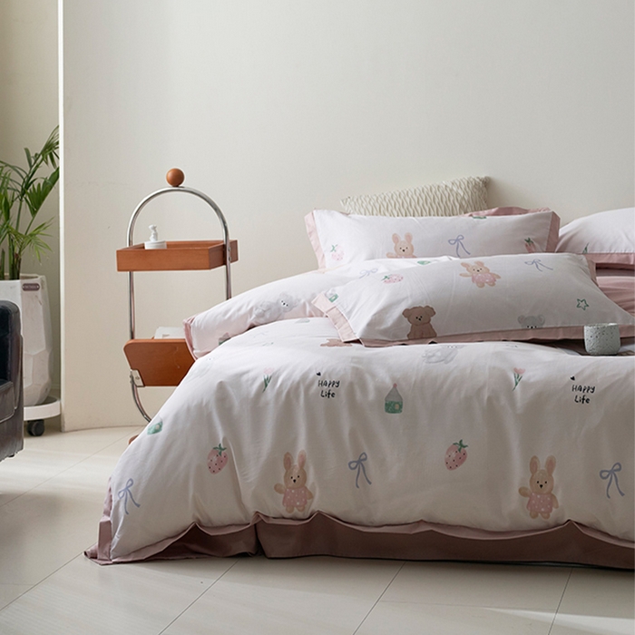 91家纺网 家纺一手货源 找家纺 橙艺家居 2025新款臻品柔棉印花四件套 奇美拉-粉