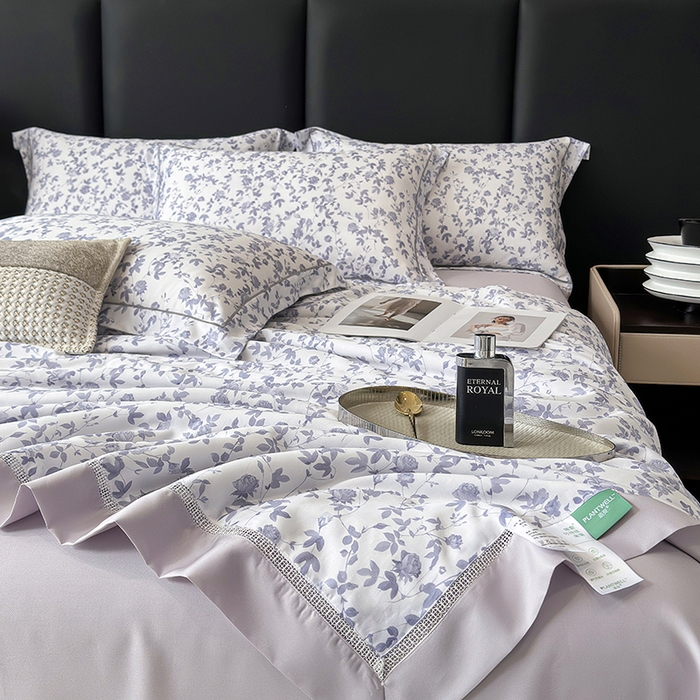 91家纺网 家纺一手货源 找家纺 娇逸家居 2025新款50支印花莱赛尔天丝夏被镂空款花边夏凉被 芊凝-紫