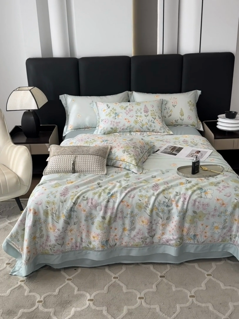 91家纺网 家纺一手货源 找家纺 娇逸家居 2025新款50支印花莱赛尔天丝夏被镂空款花边夏凉被 芊凝-紫