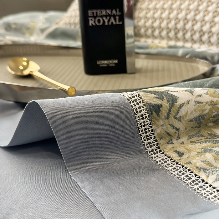 91家纺网 家纺一手货源 找家纺 娇逸家居 2025新款50支印花莱赛尔天丝夏被镂空款花边夏凉被 秋芜