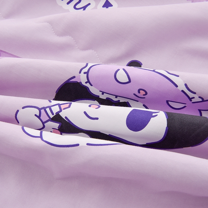 91家纺网 家纺一手货源 找家纺 艾兜坊 2025新款三丽鸥亲肤原棉夏被 紫色库洛米