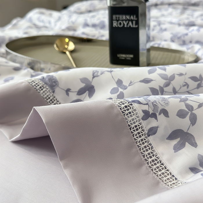 91家纺网 家纺一手货源 找家纺 娇逸家居 2025新款50支印花莱赛尔天丝夏被镂空款花边夏凉被 芊凝-紫