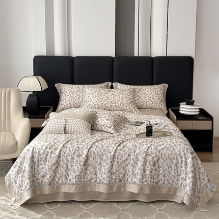 91家纺网 家纺一手货源 找家纺 （总）娇逸家居 2025新款50支印花莱赛尔天丝夏被镂空款花边夏凉被