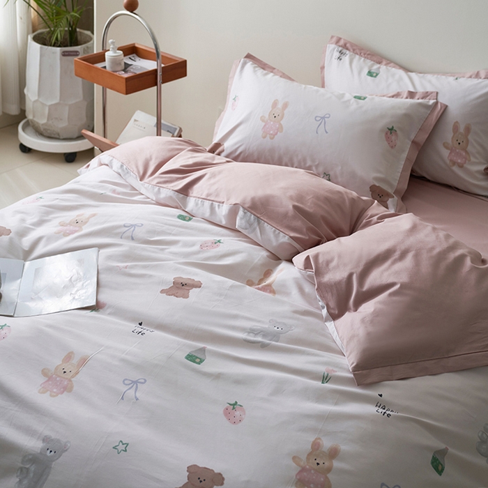 91家纺网 家纺一手货源 找家纺 橙艺家居 2025新款臻品柔棉印花四件套 奇美拉-粉