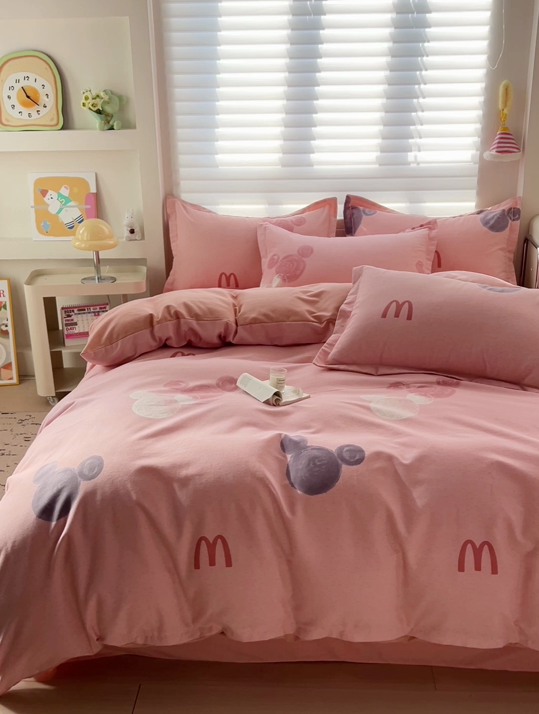 91家纺网 家纺一手货源 找家纺 暖芯优选 2025新款小清新印花全棉磨毛四件套 班尼熊