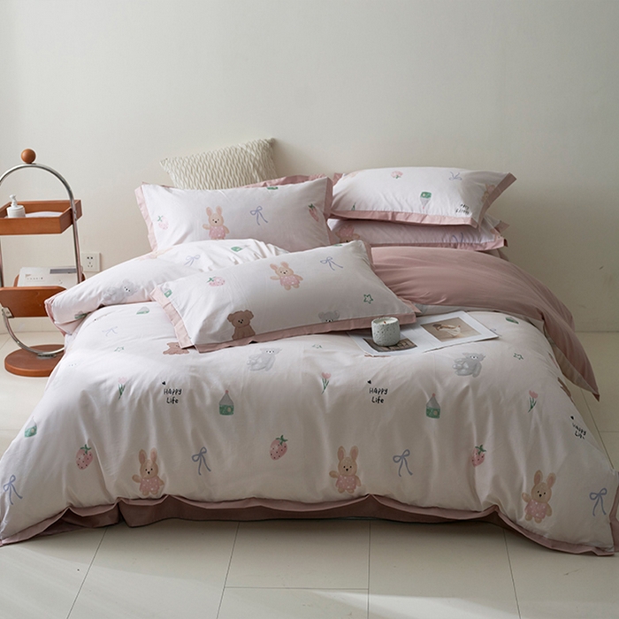 91家纺网 家纺一手货源 找家纺 橙艺家居 2025新款臻品柔棉印花四件套 奇美拉-粉