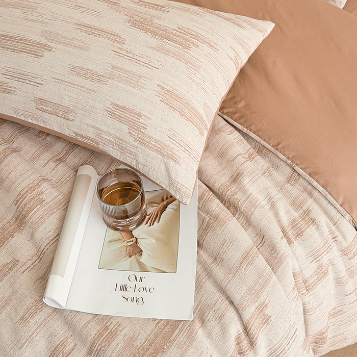 91家纺网 家纺一手货源 找家纺 2025新款全棉三层纱色织大提花四件套系列 追夏-咖