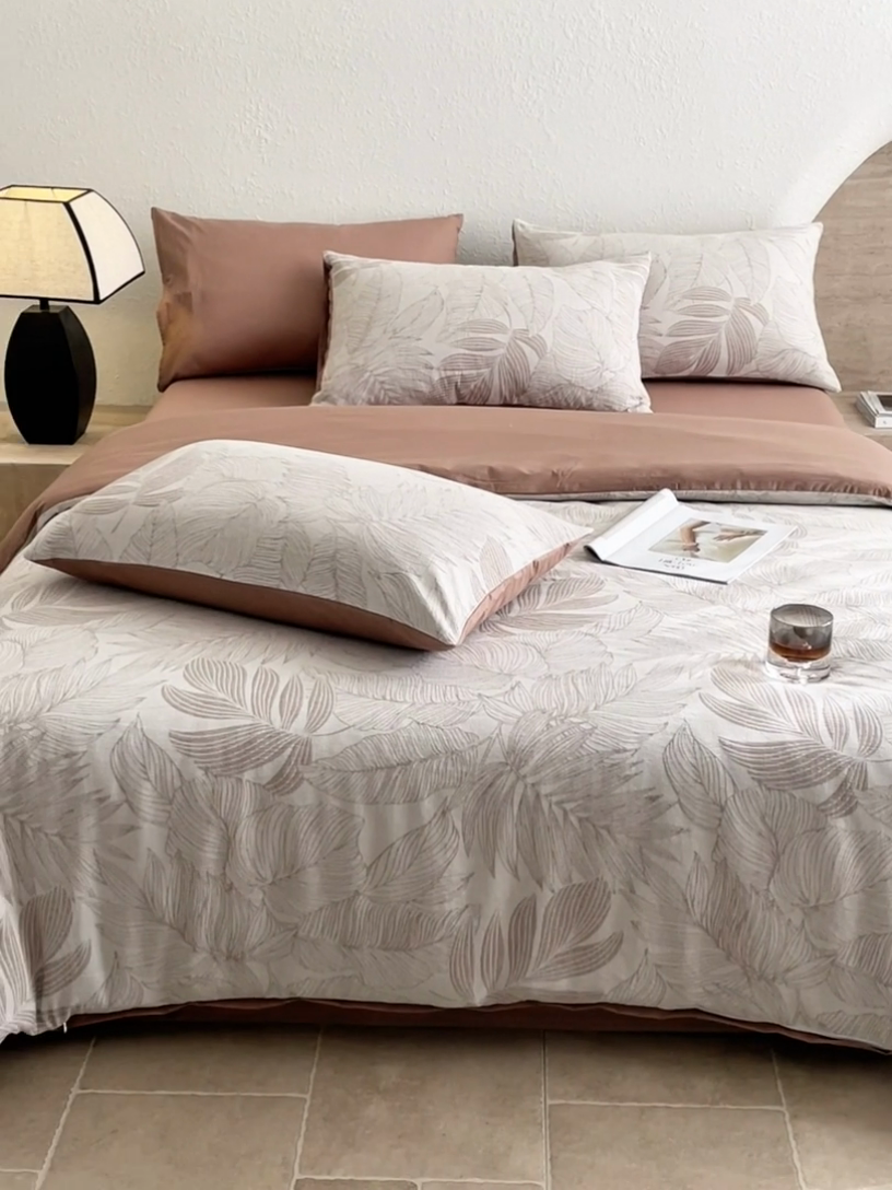 91家纺网 家纺一手货源 找家纺 2025新款全棉三层纱色织大提花四件套系列 满葵-咖