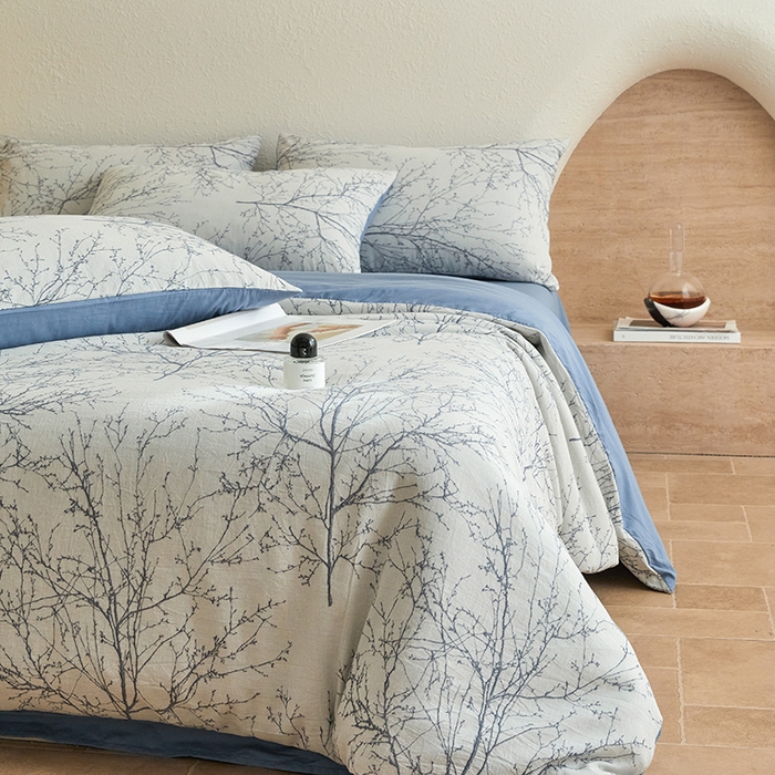 91家纺网 家纺一手货源 找家纺 2025新款全棉三层纱色织大提花四件套系列 悠南-深兰