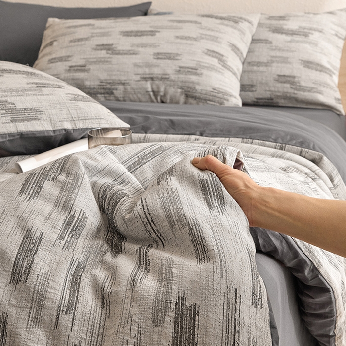 91家纺网 家纺一手货源 找家纺 2025新款全棉三层纱色织大提花四件套系列 追夏-深灰