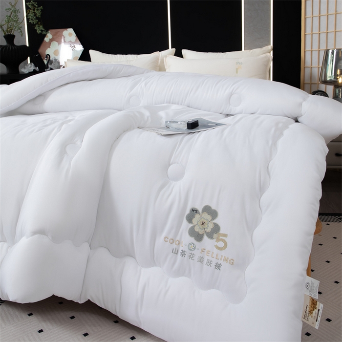 91家纺网 家纺一手货源 找家纺 瑶瑶家居床垫 2025新款山茶花大豆被子被芯 山茶花-白