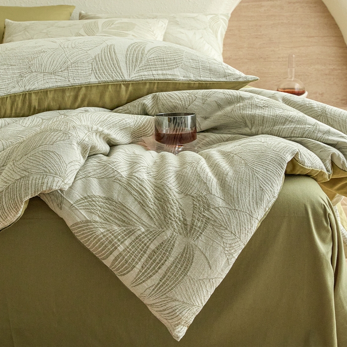 91家纺网 家纺一手货源 找家纺 2025新款全棉三层纱色织大提花四件套系列 满葵-果绿