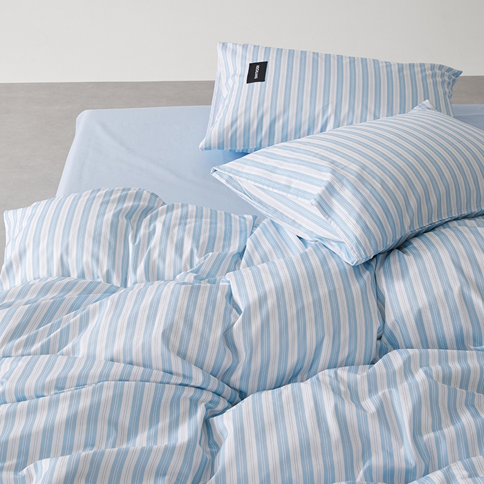 91家纺网 家纺一手货源 找家纺 怡家居  2025新款极简黑标系列蓝色条纹四件套 南烛