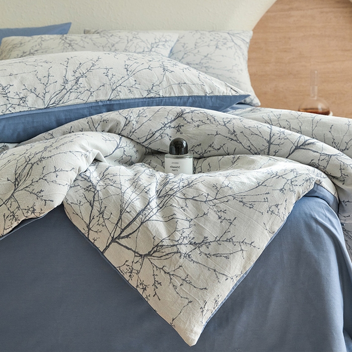 91家纺网 家纺一手货源 找家纺 2025新款全棉三层纱色织大提花四件套系列 悠南-深兰